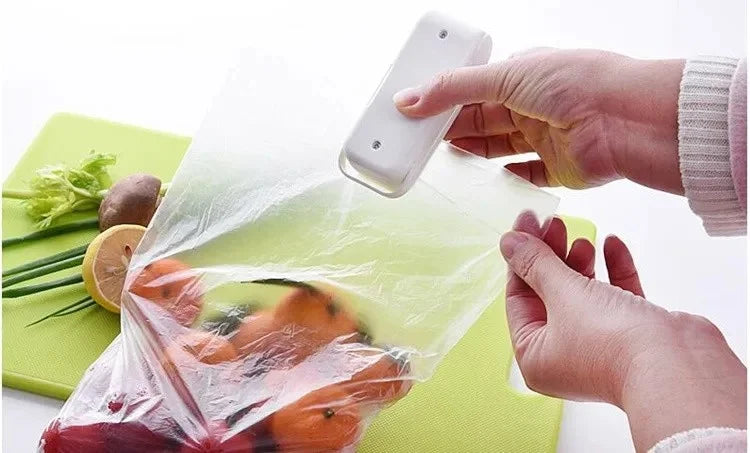 Kitchen Handheld Snack Sealer Snack Bag Clips Plastic Bag Sealer For Freshness Machine Package Sealer Food Bag Closure Packing